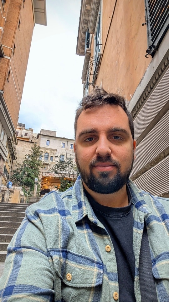 Image of Lishay in the street